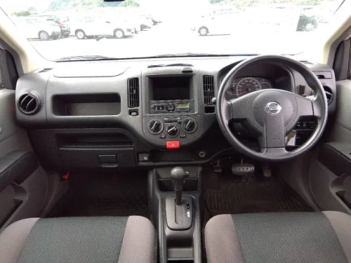 NISSAN AD 2021