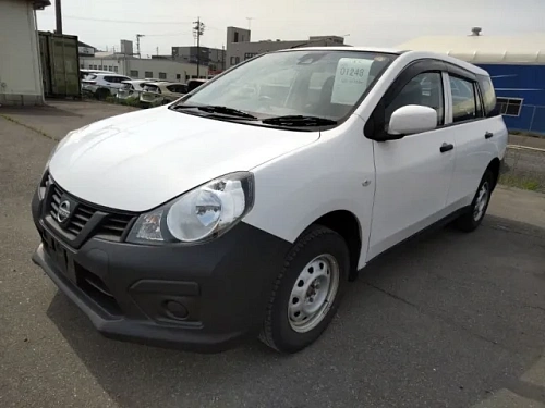 NISSAN AD 2022