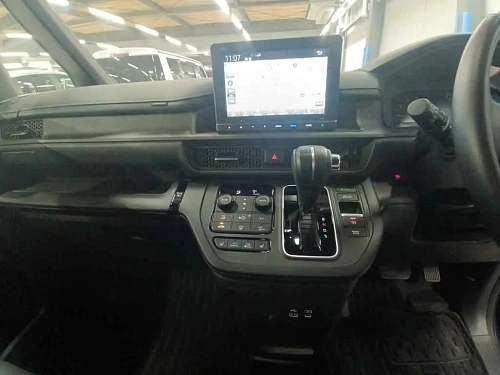 HONDA STEP WAGON 2023