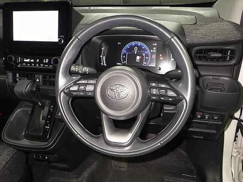 TOYOTA SIENTA 2023