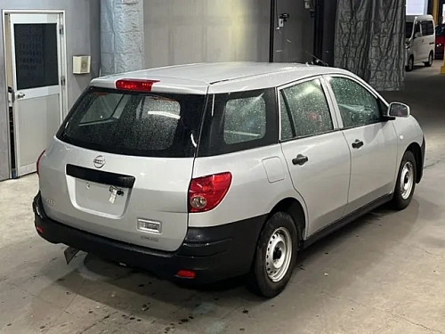 NISSAN AD 2022