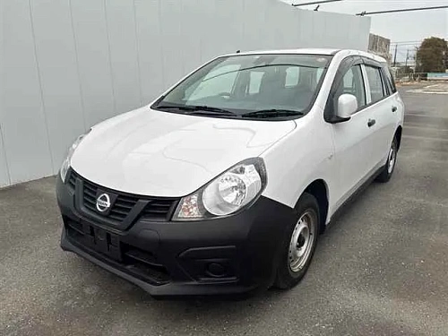 NISSAN AD 2021