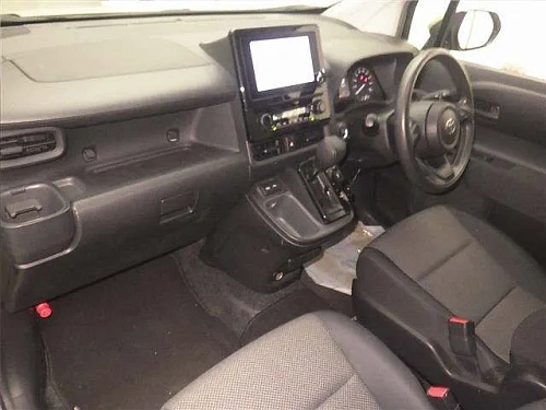 TOYOTA SIENTA 2023
