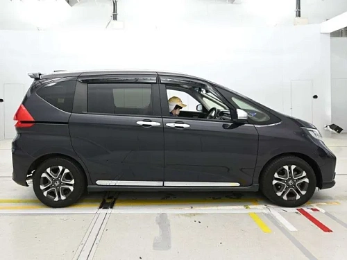 HONDA FREED 2023