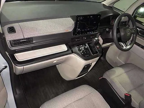 HONDA STEP WAGON 2023