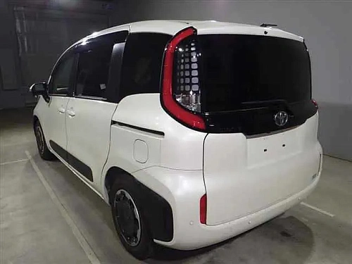 TOYOTA SIENTA 2023