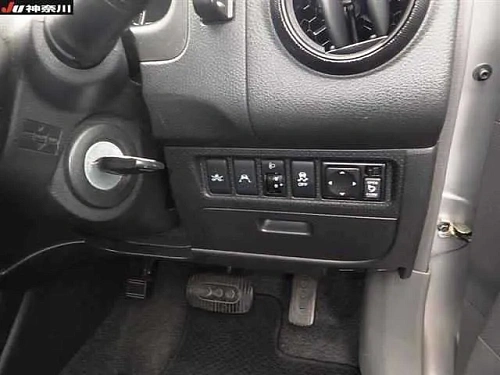 NISSAN AD 2022
