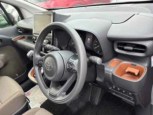 TOYOTA SIENTA 2023
