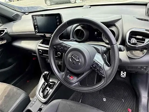 TOYOTA YARIS CROSS 2023