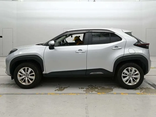 TOYOTA YARIS CROSS 2023