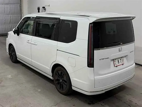 HONDA STEP WAGON 2023