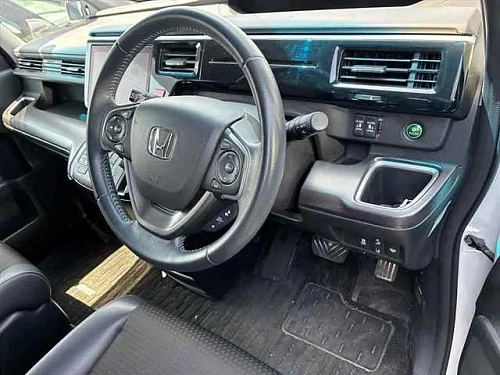 HONDA STEP WAGON 2021