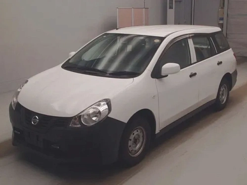 NISSAN AD 2021