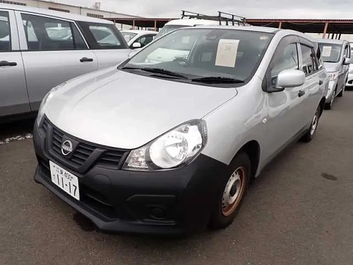 NISSAN AD 2021